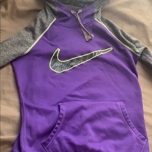 Women’s XS Nike hoodie